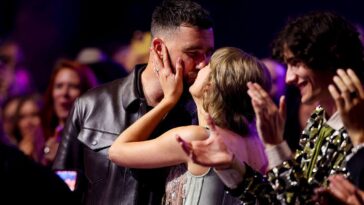 the-original-matchmaker-still-beats-tinder-taylor-swift-just-proved-it.