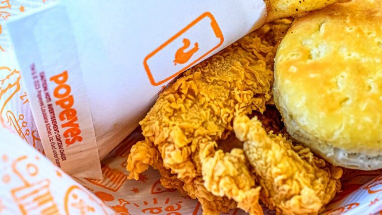 chefs-name-america’s-best-fast-food-fried-chicken-and-biscuits-—-and-one-chain-stands-above-the-rest