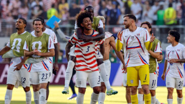 from-country-roads-to-viewership-records,-us.-soccer-thanks-fans-after-world-cup-run