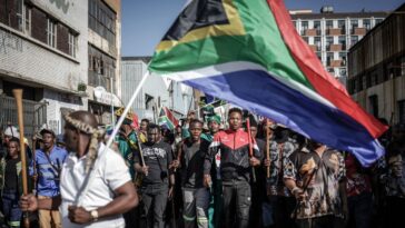 libs-horrified-as-south-african-blacks-brutally-beat,-evict-immigrants-invading-their-country