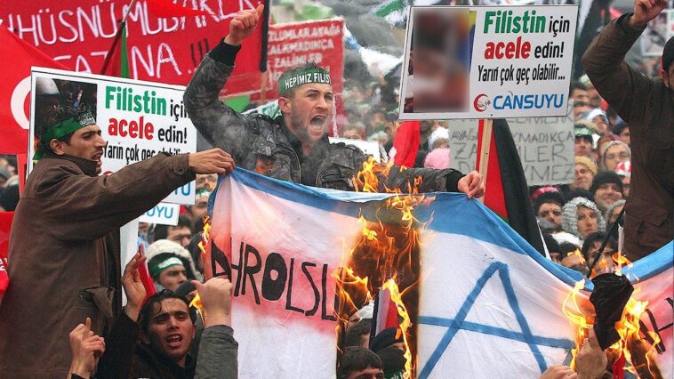 critics-say-turkey’s-verbal-attacks-on-israel-have-crossed-into-antisemitism