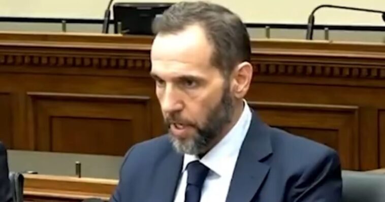 new:-jack-smith-repeatedly-mishandled-classified-information-in-his-investigation-into-trump’s-mishandling-of-classified-documents