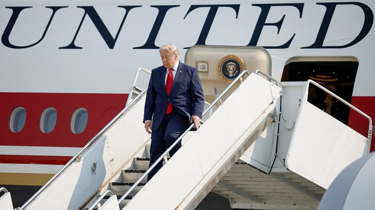 trump-explains-why-he’s-flying-old-air-force-one-back-to-dc