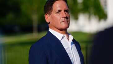 mavericks-owners-froze-mark-cuban-out-of-business-opportunities-in-proposed-arena-move,-lawsuit-claims