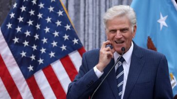 franklin-graham-gives-mcdonald’s-‘free-advice’-on-how-to-‘bring-happy-customers-back’