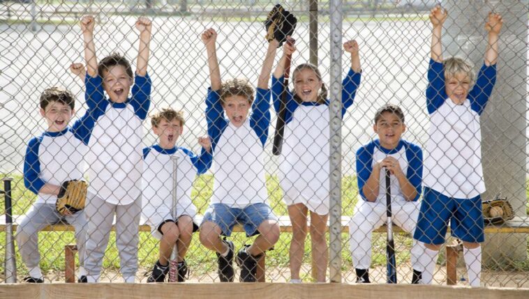 little-league-team-excited-for-chubby-kid’s-family-to-bring-the-snacks