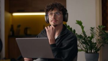 conspiracy-theorist-changes-mind-after-being-presented-with-evidence,-logic-[satire]