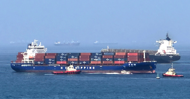 china-demands-iran-‘follow-through’-on-us.-peace-deal,-signaling-frustration-with-hormuz-situation