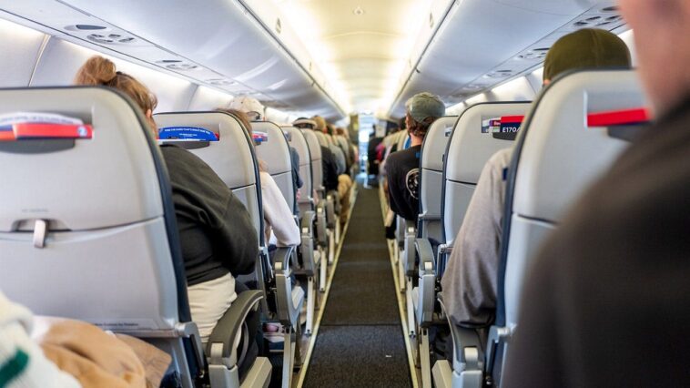 faa-sounds-alarm-as-summer-flyers-approach-july’s-biggest-air-traffic-crunch