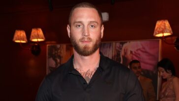 tom-hanks’-son-chet-hanks-shares-the-life-changing-decision-that-followed-rehab-and-addiction