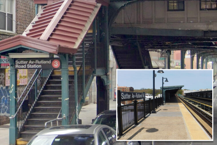 man,-44,-stabbed-in-back-in-unprovoked-attack-on-staircase-of-nyc-subway-station:-cops