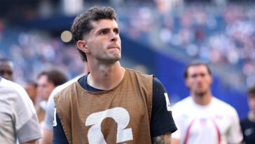 la-galaxy-coach-greg-vanney-says-team-usa-was-‘too-naive,’-explains-christian-pulisic’s-struggles