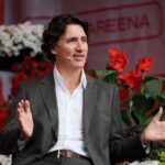 justin-trudeau-makes-surprise-debut-as-katy-perry-backup-dancer