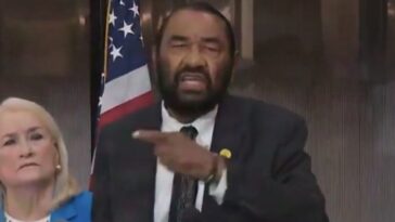 watch:-crazed-democrat-al-green-defends-illegal-alien-who-tried-to-ram-ice-agents,-says-americans-have-an-“obligation”-to-give-illegals-protection-under-the-constitution