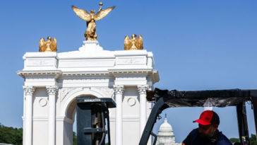president-trump’s-plan-for-dc.-arch-wins-initial-approval:-‘a-fitting-commemoration-of-250-years’