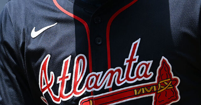 braves-announcer-goes-viral-for-compliment-gone-terribly-wrong