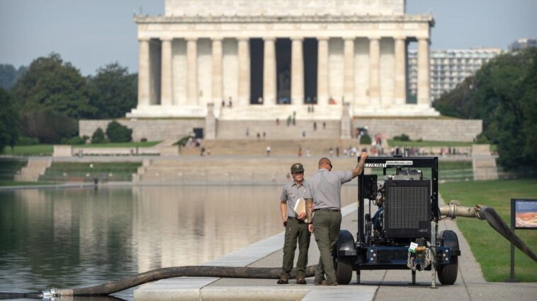 lincoln-memorial-reflecting-pool-drained-again-as-trump-administration-resumes-repairs