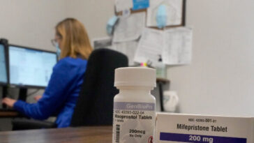 bill-would-require-california-community-college-health-centers-to-provide-access-to-abortion-pills