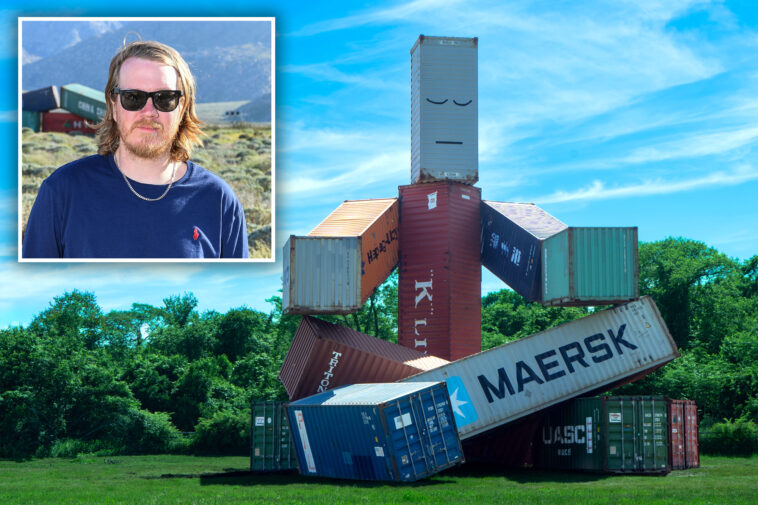 posh-hamptons-town-to-sue-gallery-over-60-foot-tall-public-artwork:-‘friggin’-junkyard-mess’