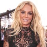 britney-spears-stands-through-sunroof-at-45-mph-on-studio-city-freeway-after-dui-charge-was-dropped