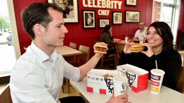 why-kfc’s-fried-chicken-tastes-different-than-that-of-every-other-fast-food-chain