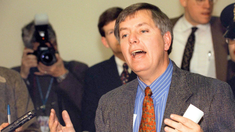lindsey-graham,-south-carolina-senator-who-rose-from-small-town-roots-to-gop-power-broker,-dies-at-71