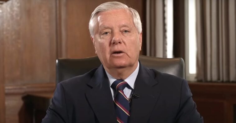 audio:-lindsey-graham-911-call:-chest-pains,-cardiac-arrest