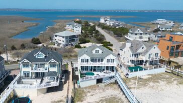 hamptons-home-prices-surge-to-record-highs-thanks-to-wall-street-and-shrinking-supply:-‘no-end-in-sight’