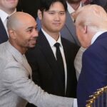 mookie-betts-becomes-latest-dodgers-player-to-skip-white-house-visit,-insists-it’s-‘not-political’