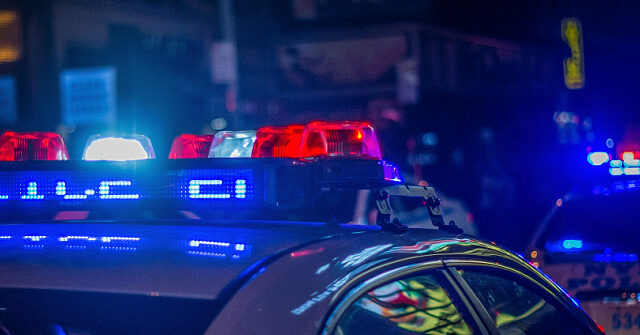 police:-15-,-16-year-old-in-custody-after-5-shot-dead-in-east-st.-louis