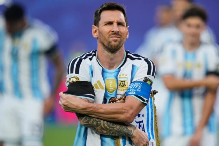 why-did-argentina-wear-black-arm-bands-in-their-quarterfinal-match-against-switzerland?