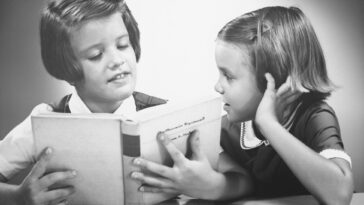 smartphones-didn’t-kill-reading;-the-schools-did