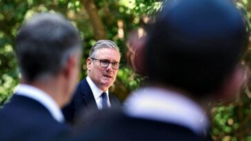 uk-pins-string-of-antisemitic-attacks-on-iran-linked-group,-bans-irgc