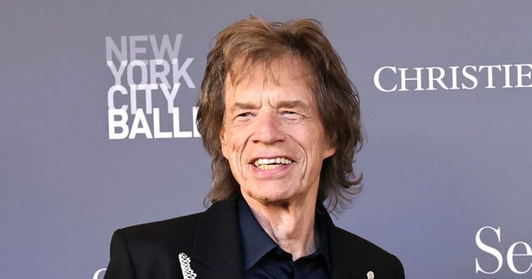 mick-jagger-says-musicians-and-athletes-should-entertain-fans,-not-‘lecture’-them-about-politics