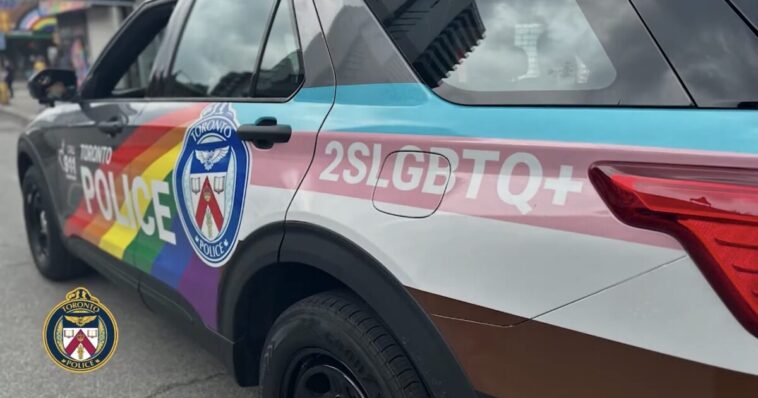 watch:-hilarious-video-resurfaces-showing-toronto-police-“combatting-transphobia”-after-citizen-trolls-“2slgbtq+-liaison-officer”-driving-transgender-cop-car