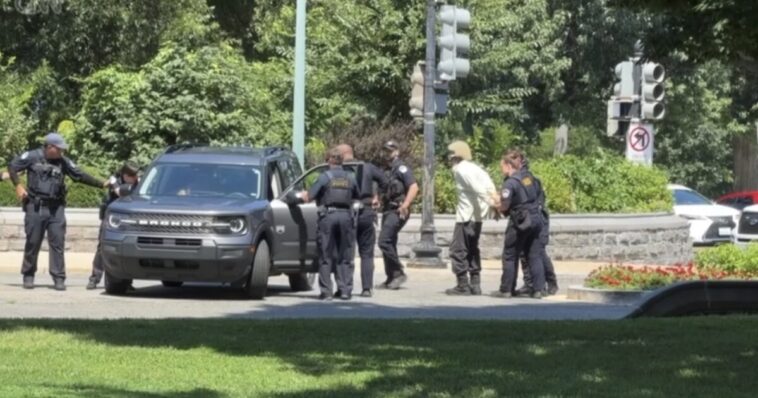 just-in:-us-capitol-police-arrest-armed-man-at-north-barricade-of-capitol-building-(video)