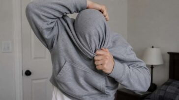 psa:-over-450,000-people-die-each-year-while-lost-in-their-hoodies-and-being-unable-to-find-the-head-hole