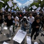 police-instantly-disperse-‘teen-takeover’-by-firing-job-applications-into-crowd