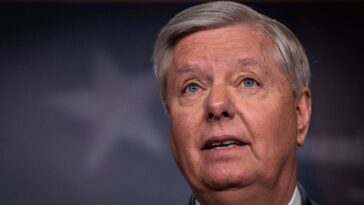 lindsey-graham’s-desk-in-the-senate:-empty,-save-for-one-item
