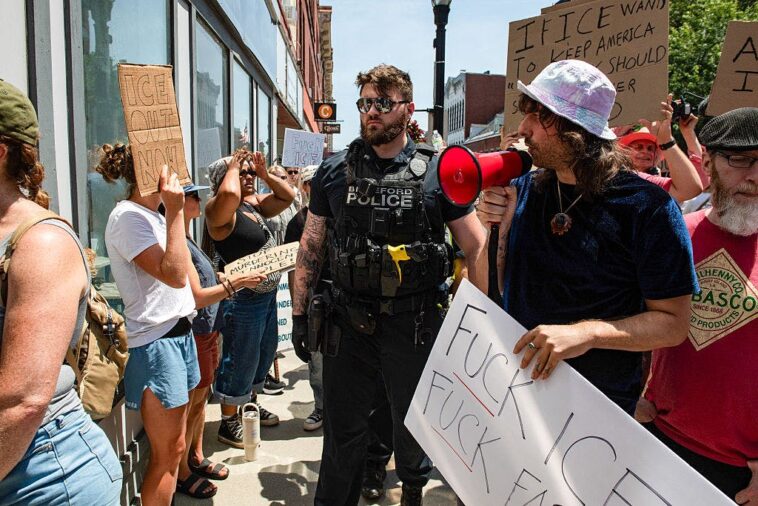 protesters-swarm-maine-senator’s-office-after-ice-shooting