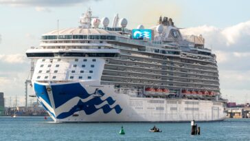 cruise-crew-member-dies-after-going-overboard-off-coast-of-cancun