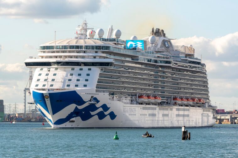 cruise-crew-member-dies-after-going-overboard-off-coast-of-cancun