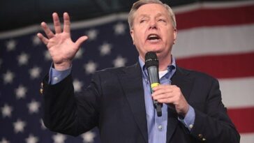 senator-tuberville-reveals-former-staffer-dialed-911-for-lindsey-graham-(video)