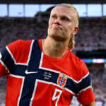 erling-haaland-brings-raccoon-home-to-norway-after-world-cup