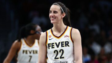 caitlin-clark-helps-wnba-hit-historic-late-night-cable-number-despite-limited-return-in-la
