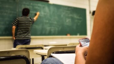 ivy-league-professor-rips-university-for-lackluster-response-to-alleged-mass-ai-cheating