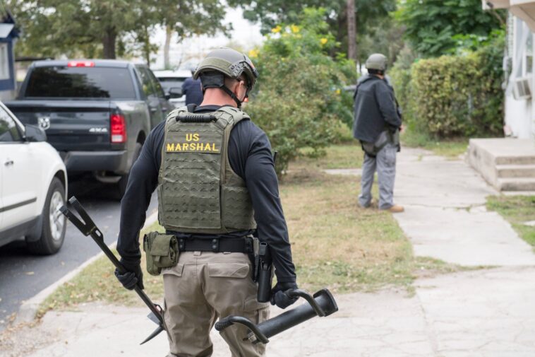 deputy-us-marshal-gunned-down-while-serving-arrest-warrant-in-louisiana
