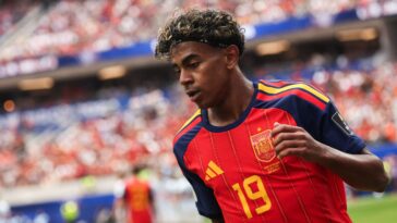 rodri-tells-lamine-yamal,-who’s-battling-world-cup-‘anxiety,’-to-‘calm-down’
