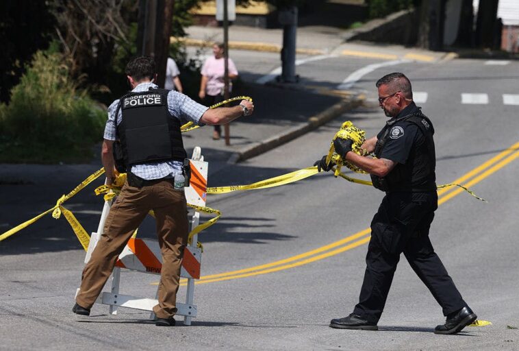 exclusive:-ice-orders-agents-to-cease-all-vehicle-stops-after-recent-shootings