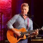 john-schneider-blasts-claims-the-american-flag-is-a-‘divisive-symbol’:-‘these-people-are-out-of-their-minds’